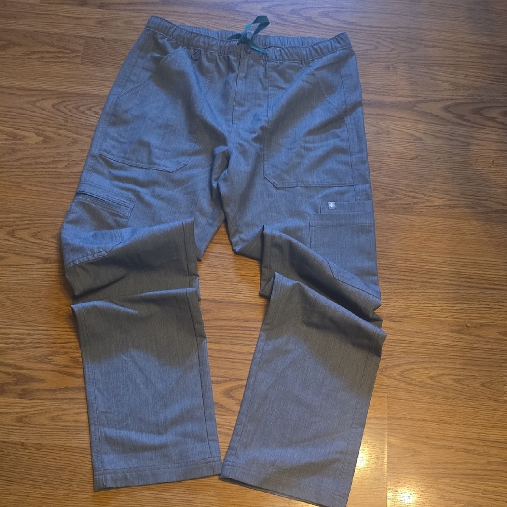 Figs Men's Gray Cargo Scrub Pants with Elastic Waist